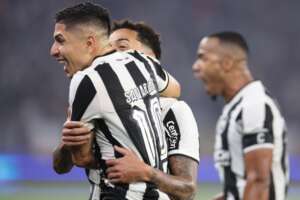 Botafogo x Vasco - Fogão tem clássico para disparar na liderança