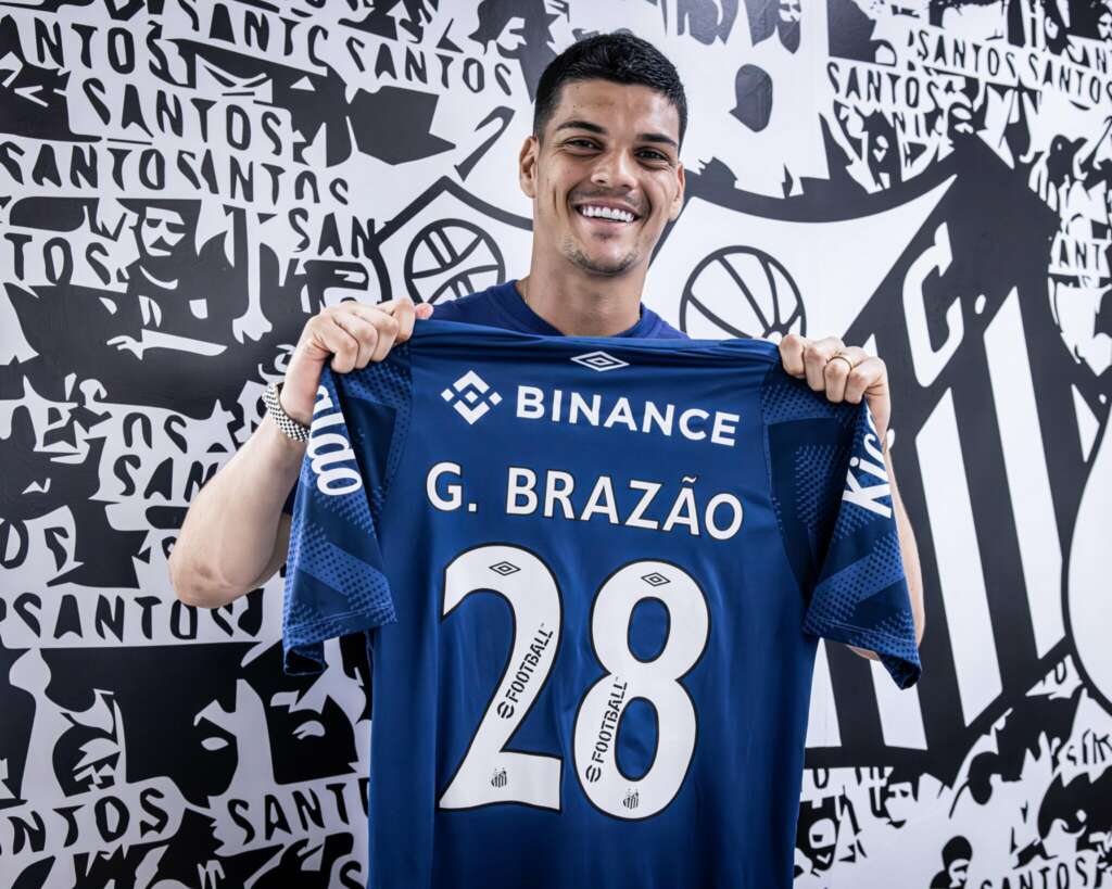 Goleiro Gabriel Brazão renova com Santos até 2028 e vibra: 'Maior clube do mundo'