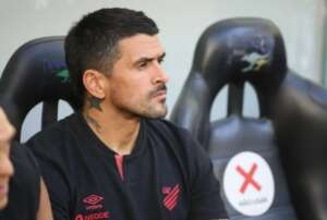 Técnico do Athletico diz que time 