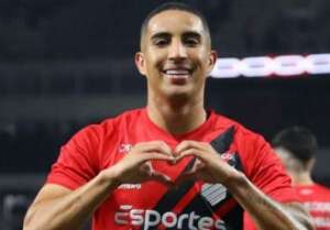 Athletico receberá R$ 50 milhões por venda de Christian