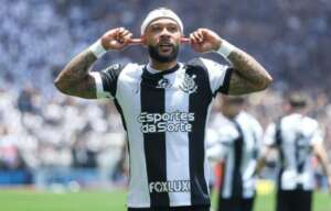 Corinthians 2 x 1 Cruzeiro - Timão vence a 5ª seguida com golaço de Depay