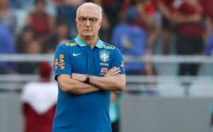 Dorival Júnior chama Alex Telles e Dodô para jogo contra o Uruguai