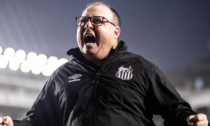 Série B: Marcelo Fernandes se emociona em coletiva do Santos