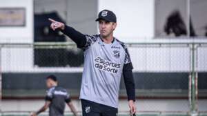 Léo Condé conquista segundo acesso seguido e projeta permanência no Ceará