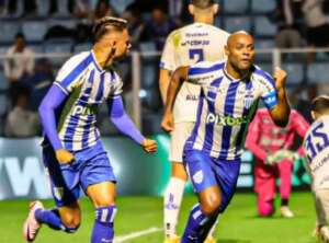 Love afirma que Avaí 'merecia mais' contra o Ceará