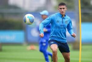 Meia é absolvido e reforça o Grêmio contra o Juventude