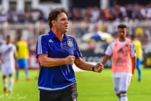 Conheça João Brigatti, técnico que chega para salvar a Ponte Preta!