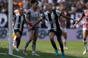 PAULISTÃO FEMININO: São Paulo x Corinthians na semifinal!