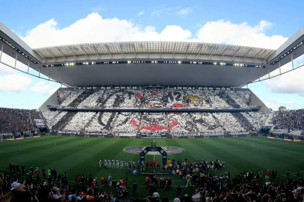 “Corinthians se firma na luta pela Libertadores com apoio da torcida”, afirma Emiliano Díaz