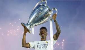 Torcedor que insultou Vini Jr proibido de entrar em estádios