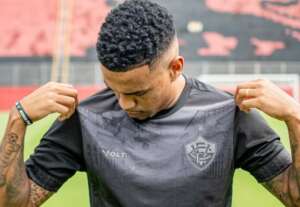 Vitória lança nova camisa pelo Dia da Consciência Negra. Veja fotos!