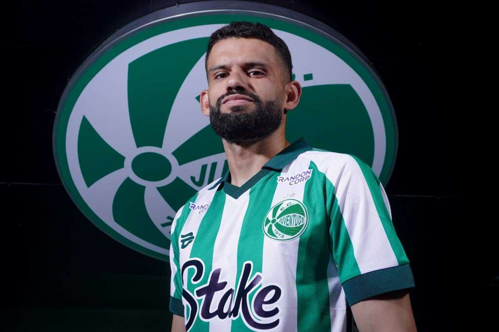 Juventude renova com pilar do meio de campo, por duas temporadas