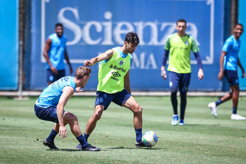 Grêmio tem desfalques na defesa para enfrentar o Vitória (Foto: Lucas Uebel/Grêmio)