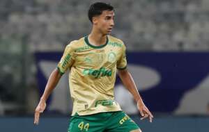 Vitor Reis comemora temporada 'desafiadora' no Palmeiras