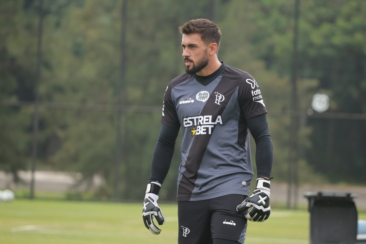 ABC contrata goleiro que estava na Ponte Preta