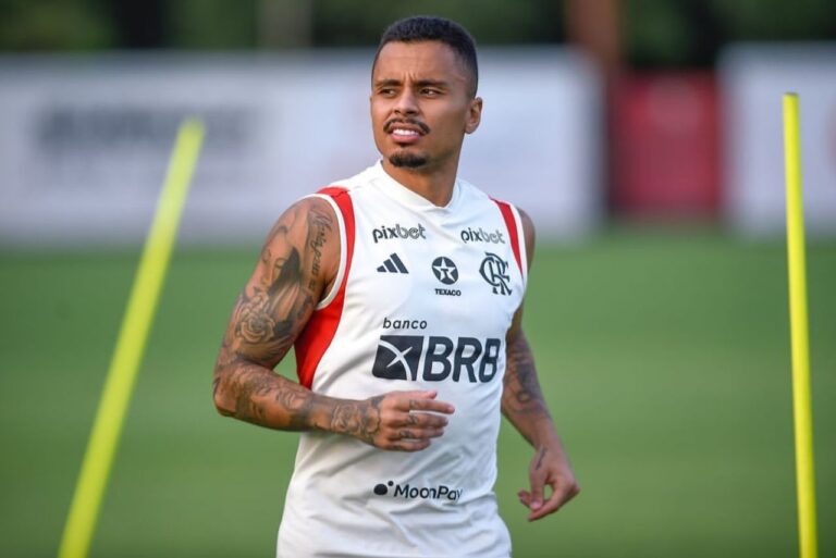 Allan em ação pelo Flamengo