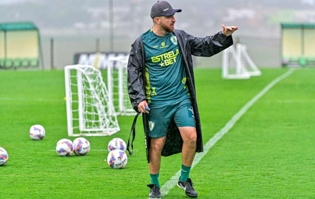 Elenco do América-MG se reapresenta com novidades para 2025