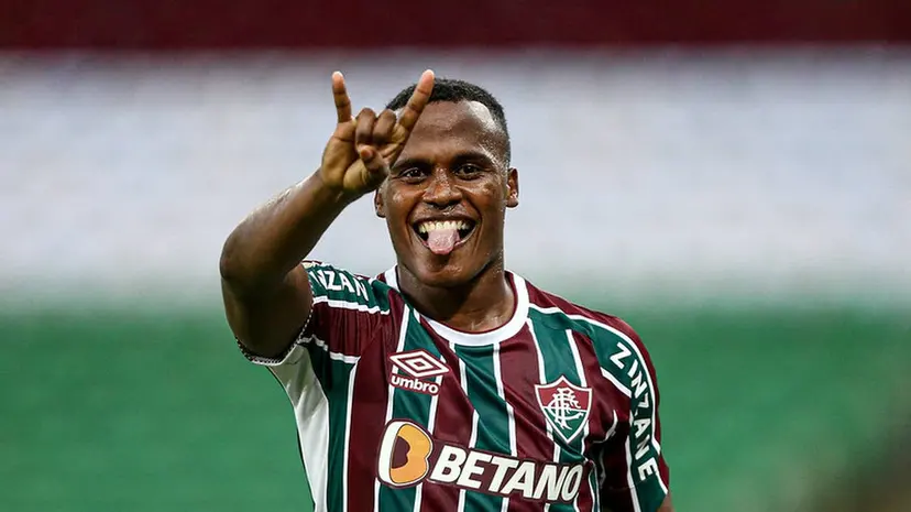 Arias em ação pelo Fluminense