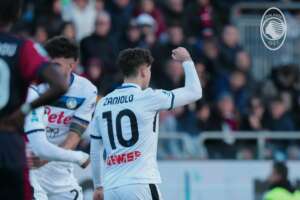 Atalanta derrota Cagliari, chega a 10 vitórias seguidas e lidera o Campeonato Italiano
