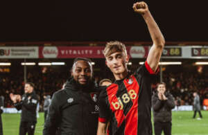 Bournemouth bate Tottenham e ensaia reação no Campeonato Inglês