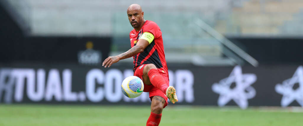 Athletico-PR pede desculpas pelo rebaixamento no Brasileirão: ‘É preciso estarmos juntos’