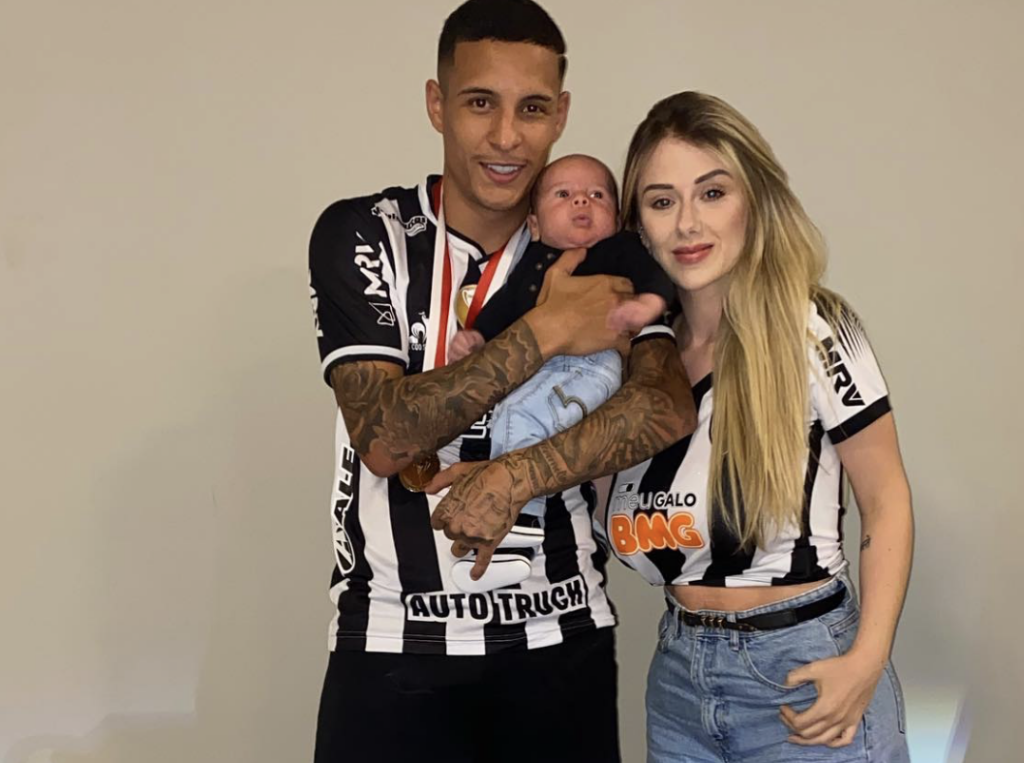 Esposa de Arana expõe ameaças de torcedores após revés do Atlético-MG