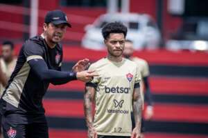 Vitória renova contrato de Thiago Carpini até 2025