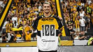 Vitória negocia contratação de lateral-direito do Criciúma