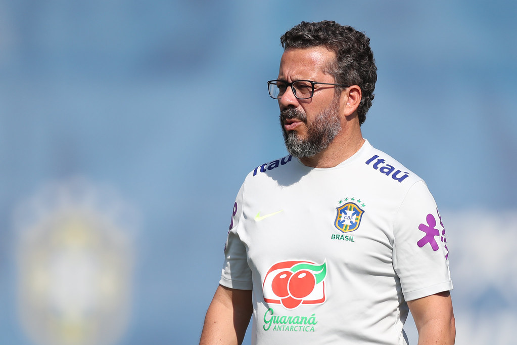 Cleber Xavier durante treino da seleção brasileira