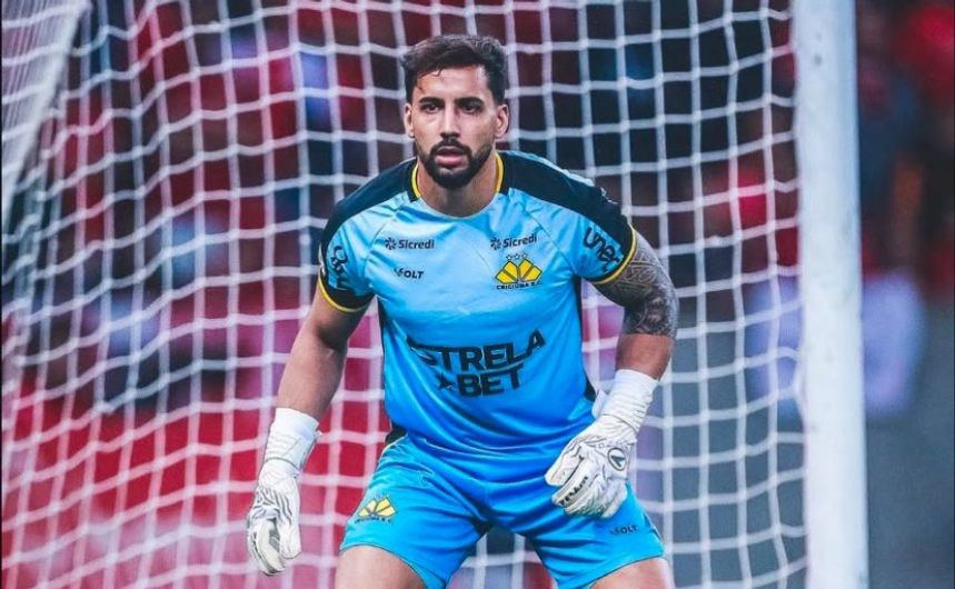 Criciúma busca renovação com goleiro reserva Alisson para temporada 2025