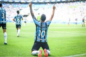 Renato Gaúcho retira jogador do Grêmio da zona mista