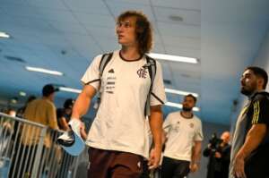 CEO do Fortaleza confirma interesse em David Luiz