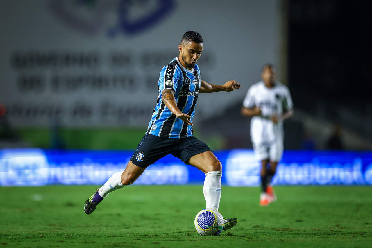 Gremio confima saida de Fabio para 2025