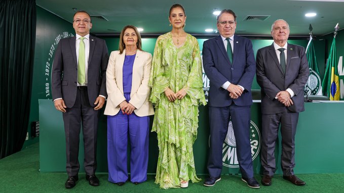 Leila Pereira toma posse para 2º mandato no Palmeiras