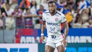 Vitória se despede de volante emprestado pelo São Paulo