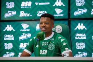 Ponte Preta negocia com ex-Guarani, vê Victor Andrade longe e define sobre pré-temporada