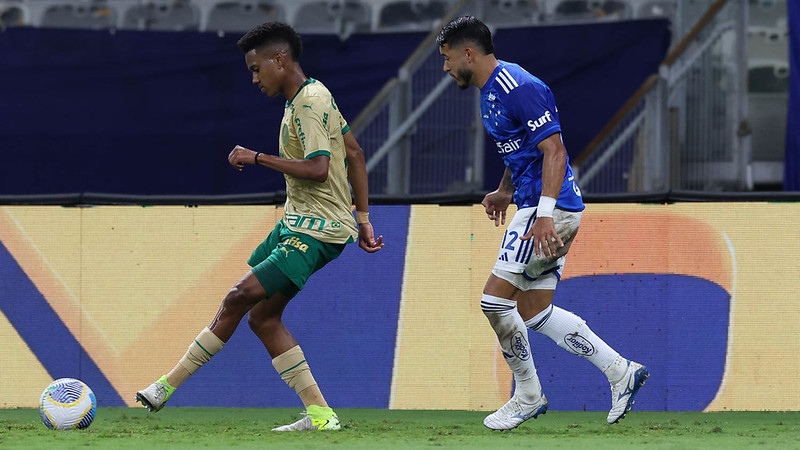 Palmeiras bate Cruzeiro de virada no Brasileirao 4