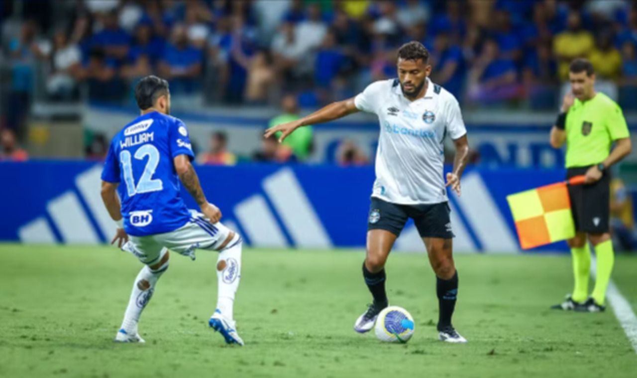 Reinaldo confirma saida do Gremio em 2025