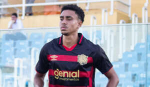 Pernambucano: Sport renova contrato de zagueiro até o fim de 2025