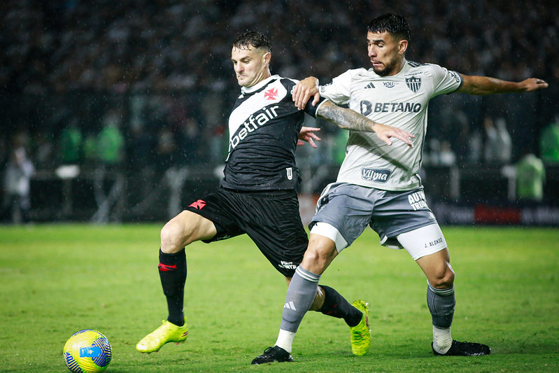 Vasco e Atletico MG se enfrentam no Brasileirao