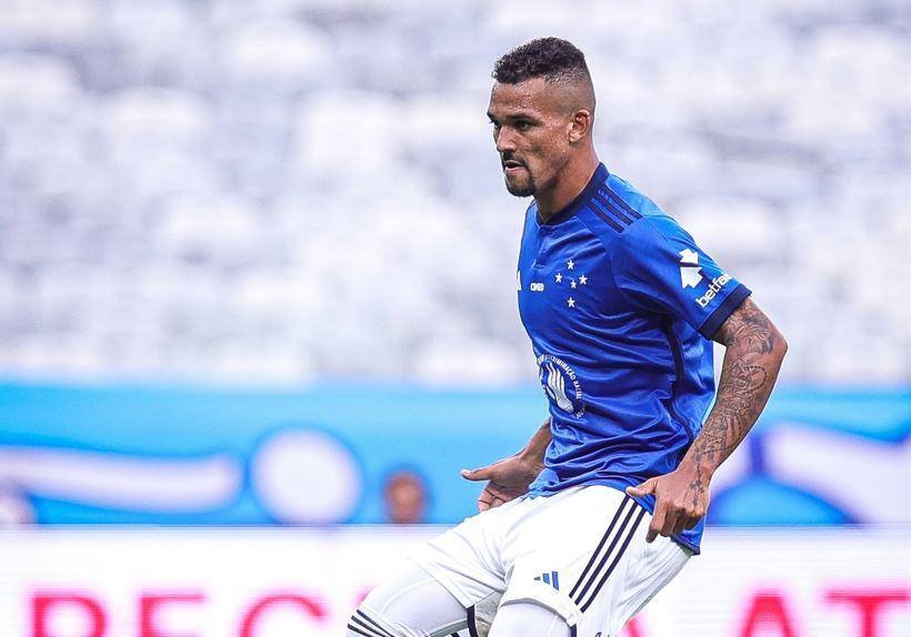 Sport sonda situação do zagueiro Zé Ivaldo, do Cruzeiro (Foto: Divulgação/Cruzeiro)