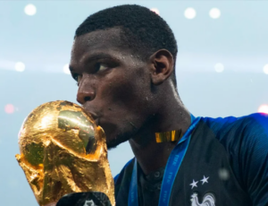 Site de acompanhantes se oferece para pagar o salário de Paul Pogba no Corinthians