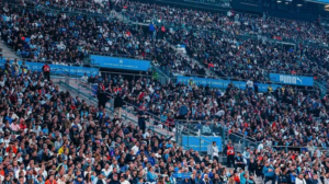 Grupo ativista cobra rigor contra cânticos homofóbicos em jogo do Campeonato Francês