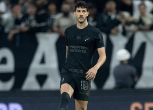 Gustavo Henrique relembra momentos marcantes na temporada pelo Corinthians