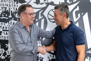 Pedro Caixinha conhece estrutura do Santos e exalta história do clube