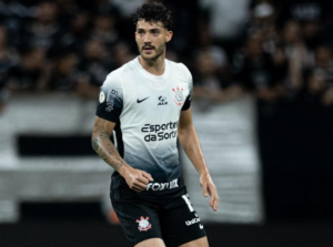 Após mais uma vitória, Gustavo Henrique faz história e enaltece a torcida do Corinthians