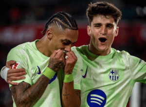 Raphinha marca duas vezes e Barcelona vence no Campeonato Espanhol