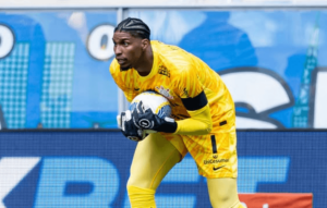 Hugo Souza exalta arrancada do Corinthians e critica racismo