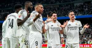 Real Madrid bate o Sevilla sem sustos e encerra o ano na vice-liderança do Espanhol