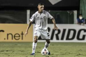 Ponte Preta negocia com Santos, mas Balieiro nega deixar o clube